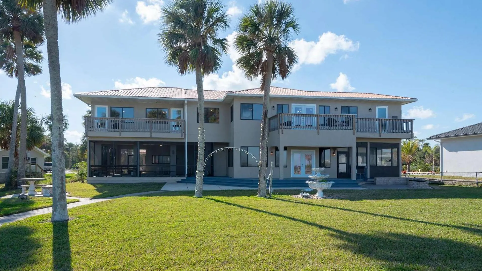 Holiday home One Of A Kind Two Story Gated Halifax Riverfront South Daytona